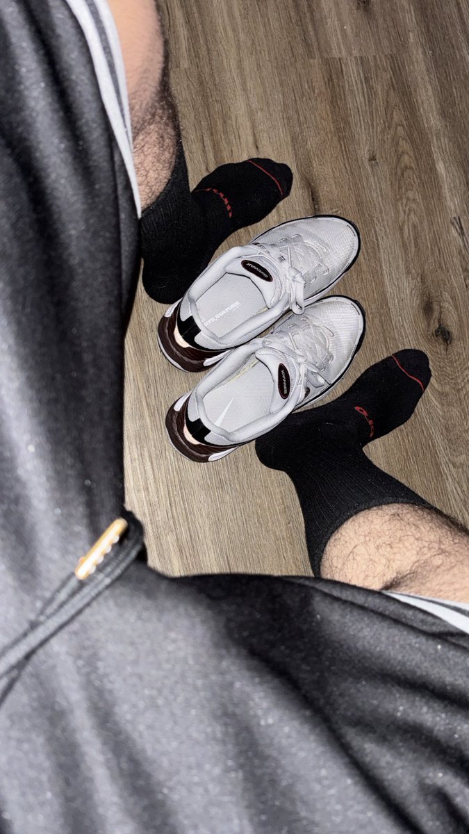 gonzfdr's tweet photo. #fypシ゚viral #feet #Dm https://t.co/6Nl3v0XItx