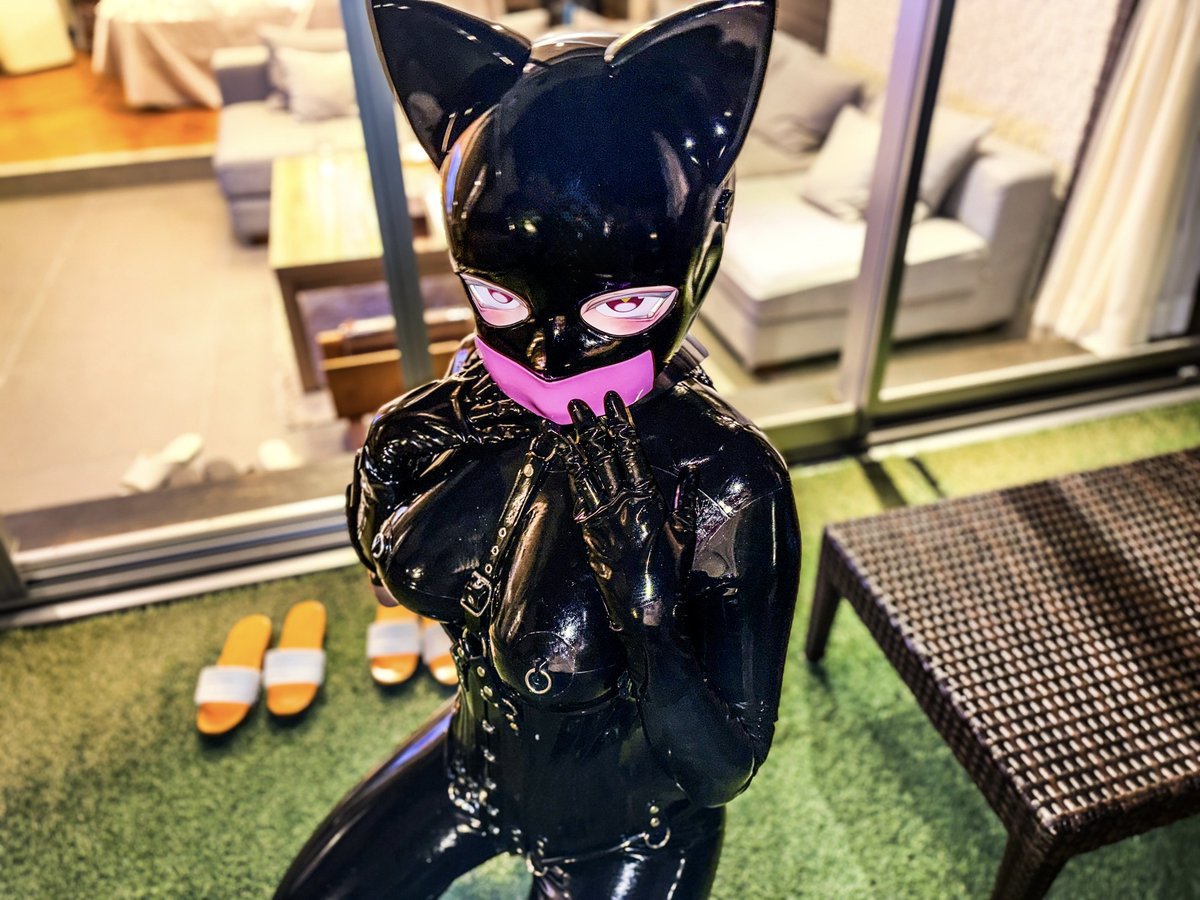 s_kigu's tweet photo. Waiting...🖤 https://t.co/TnfV9YNJsM