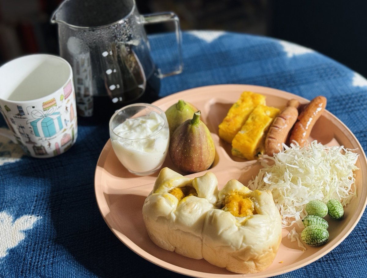 KkParticle's tweet photo. おはようございます♫

盛り付けは昨日モーニング食べたお店を真似っこした😁
#おうちごはん https://t.co/LC2wumZslA