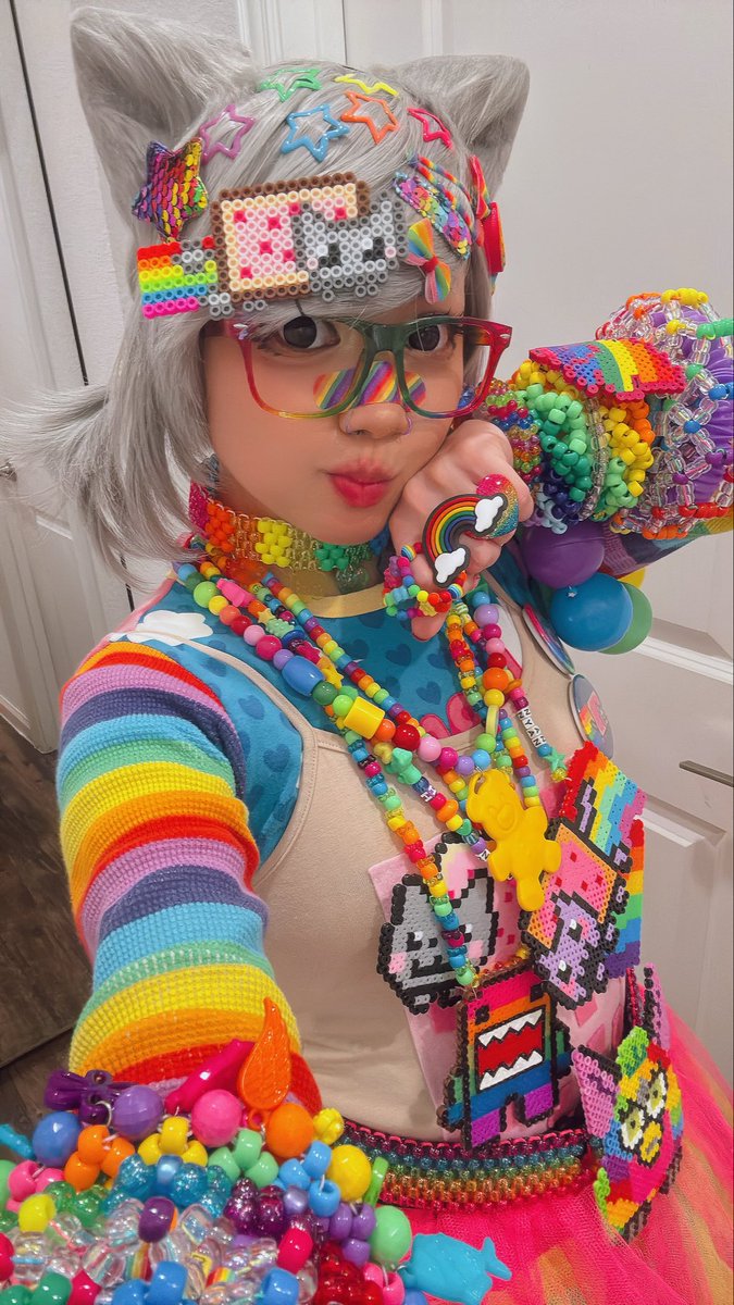 itmecybrgrl's tweet photo. Happy Saturday-nyan!!! Have you watched Forgotten Island yet? :D

(I also want to say a huge thank you to Whimsy Kei for this amazing rainbow ring! It was gifted to me @ our concert last month &amp; I love it so much!!! 💖🌈) https://t.co/Em3NBRicOV