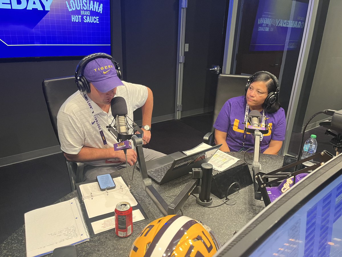 LSUradio's tweet photo. Thanks to Coach Johnson @TJohnsLSU for stopping by #LSUGameday to talk @lsuvolleyball and preview the home @SEC matchup with Mizzou tomorrow at 12noon inside the PMAC.
#LSU https://t.co/j6wa5HB4hF