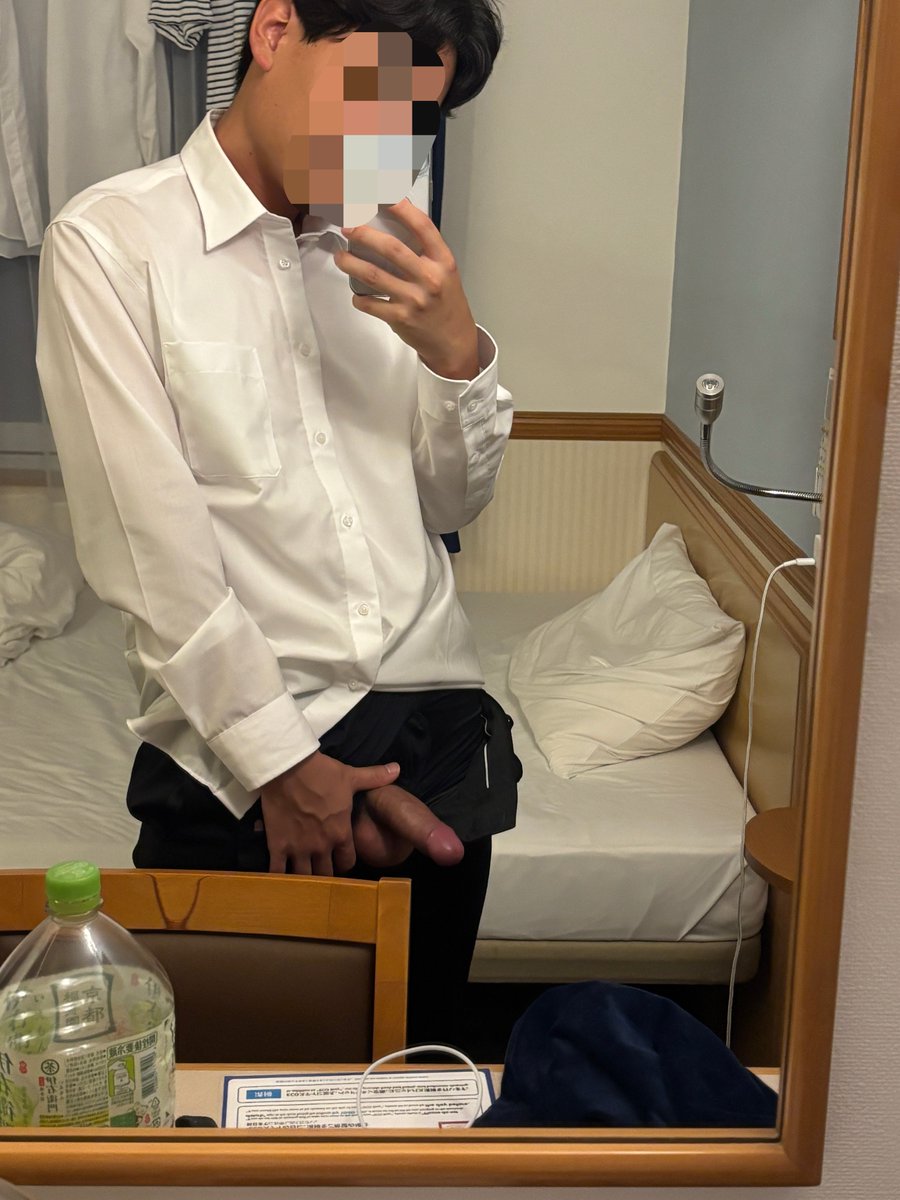 5k2m5's tweet photo. ホテルで撮ったやつ https://t.co/LzmUN8FpDE