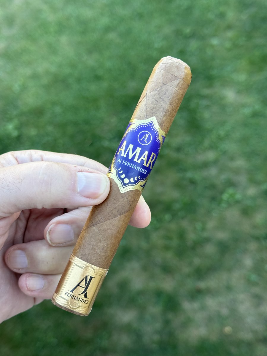 blindlabelcigar's tweet photo. [Day 54] Deck Sessions with Dallas: Amar by AJ. AJ’s thank you after the factory fire. Even competitors helped. Love this community.
Would I smoke it again? Absolutely. Already in my humidor. Dallas approved.
@AJFcigars #cigars #botl #cigarcommunity  #blindlabelcigar #cigar101 https://t.co/rd96ZqrEk3