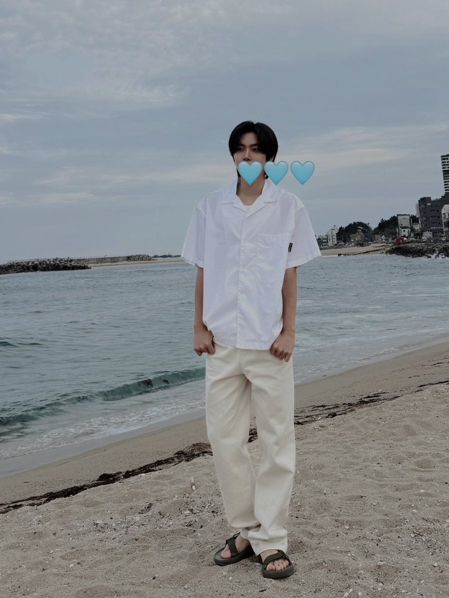 L0NERZ0's tweet photo. ⠀⠀⠀
⠀⠀⠀ ⠀⠀ㅤ——  ＠𝙡𝙤𝙧𝙚𝙣𝙯𝙤𝙣𝙚  𝗂𝗀 𝗎𝗉͟𝖽͟𝖺͟𝗍͟𝖾 :

⠀⠀⠀ ⠀⠀ ❛ i belong nowhere 🏝️🏝️ https://t.co/wVxgzl4R4T