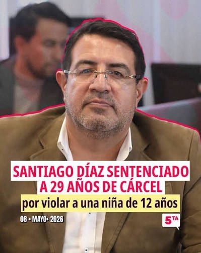 MariValdi33's tweet photo. @NpProano @RobertaZam_ofi Es la misma pendeja solo q ahora salio con lentes y el pelo recogido mejor ocupate de los q tienen abusadores en su partido politico PERRA MAL QLIADA https://t.co/mvyDnu1TOK