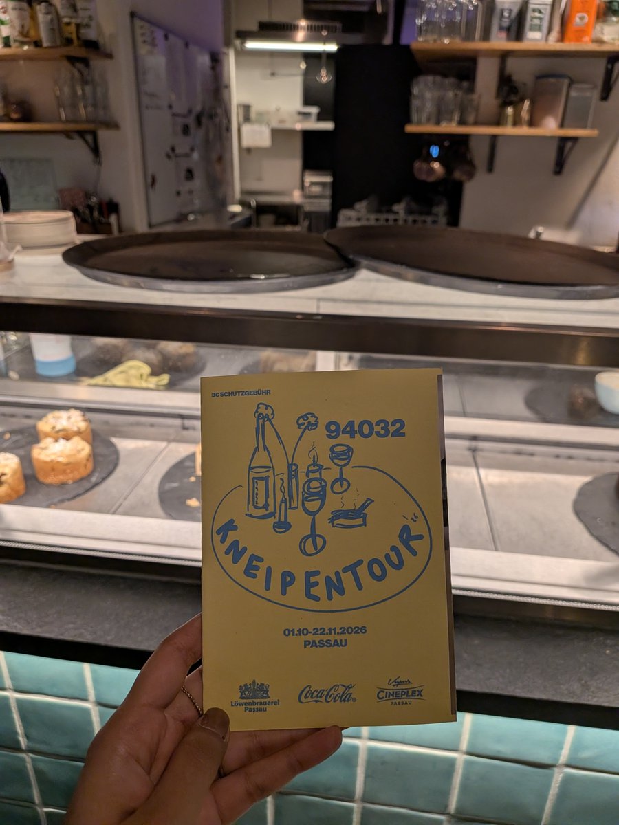 manchow_'s tweet photo. There's something called "Kneipentour" until the next month and honestly it was so much fun!! 5 placed down, 5 more to go and I'm excited to see what goodies they give out!! https://t.co/4fpe9ZyZR3