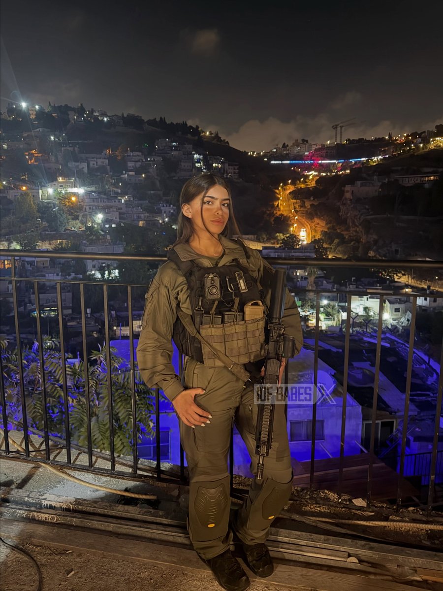 IDFBabes's tweet photo. Would you feel safe with lioness Shoval prowling your streets? 😊🫡 https://t.co/EhK86wo2DN