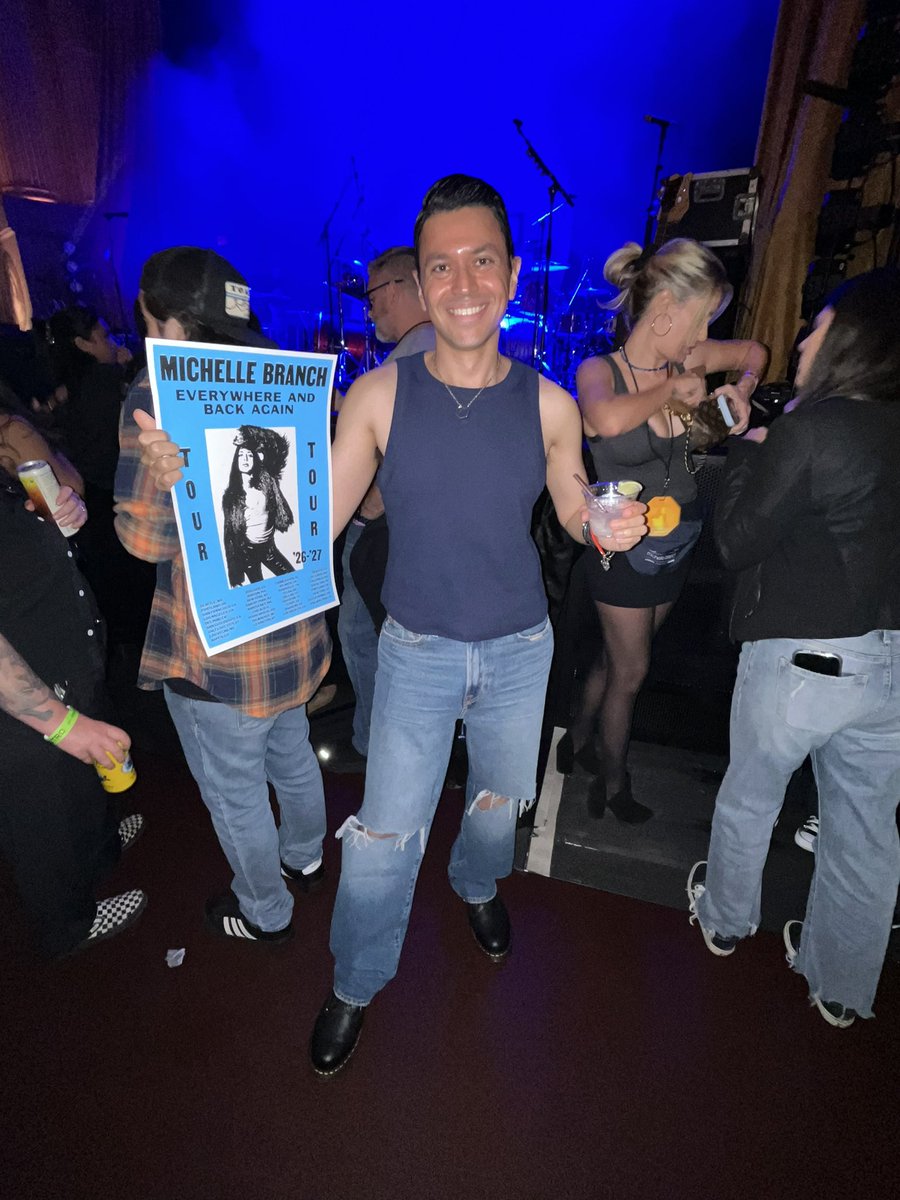 mikeymedrano's tweet photo. This #Millennial 😎 Is Ready To Feel The #Nostalgia 🥹 Of The Early 2000s 😆🙌 With @MichelleBranch 👸🎸🖤 At The Everywhere And Back Again Tour 🙂‍↔️🎸 At The Castro 🏳️‍🌈 In #SanFrancisco 🌉 Love You 😘 #MichelleBranch 🫶 &amp; Congrats On The 25th Anniversary Of The Spirit Room 💙 https://t.co/6nVK7fzeDw