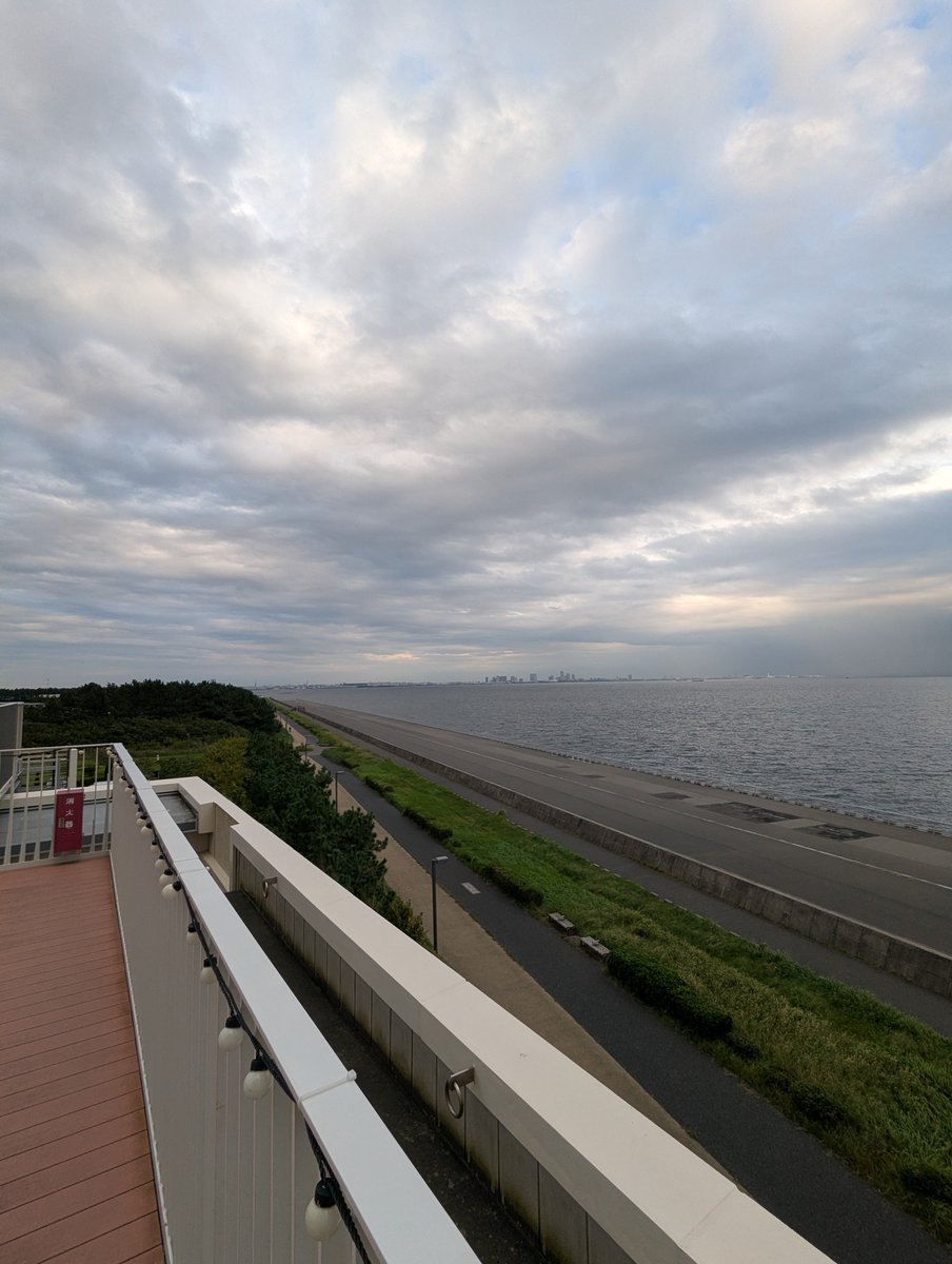 petipaparoom's tweet photo. おはようございます☀
昨日もROOMへお立ち寄り、経由購入をありがとうございました！プリマハムのイブニングパーティー参加後のお泊りと疲れで時間が取れず、ゼロコレといいね周りはお休みさせてもらいました💦

咽頭痛が徐々に強まり風邪を引いた疑惑が濃厚に…。今日は家族でゆっくり過ごしまーす😓 https://t.co/apYhRnh0PD