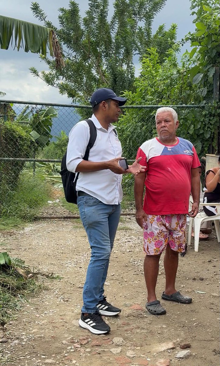 MagdalenaGober's tweet photo. 🌧️🏠 Gobernación del Magdalena acompaña atención de emergencia por vendaval en Zona Bananera

Un censo preliminar reporta más de 300 viviendas afectadas, principalmente por pérdida de cubiertas, tras el vendaval registrado en Varela, La Candelaria y Orihueca. https://t.co/45lYwN1LBb