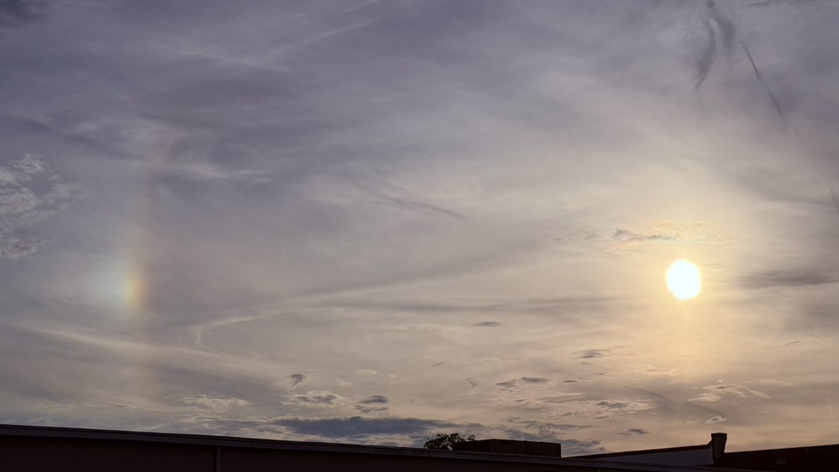 Daniel_Harbin's tweet photo. A little sundog action in Scottsboro! #alabamaweathernetwork #alwx #valleywx #HUNwx @spann @BenSmith_WHNT @weswyattweather @simpsonWVTM13 @AriWeather @monsoonchaser @DrewMcCombs @wxhistorian @Sadiemorristv @AlabamaWXNet @WEATHERmanBURKE @DanielleDozier @jeffcastlewx https://t.co/20GAf7pmWe