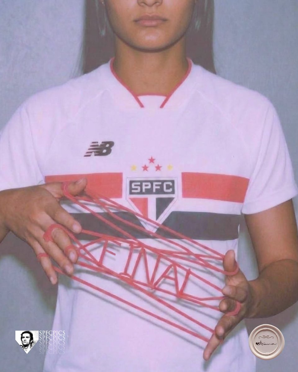 HE4RTSKEY's tweet photo. agora que o são paulo foi campeão queria compartilhar com vocês que tinham seis camadas de sal grosso escondidas atrás dos elementos dessas duas artes 😃

e obrigada olivia rodrigo por tanto https://t.co/jsWXhvCOGz