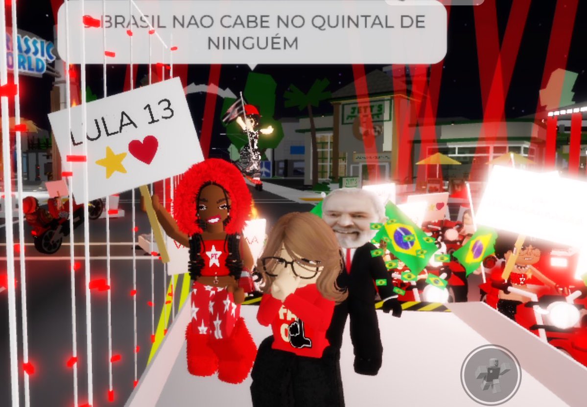 blogueirx's tweet photo. musa de esquerda posa ao lado de presidente lula e a primeira dama janja na carreata do roblox https://t.co/MFiyFr6bac
