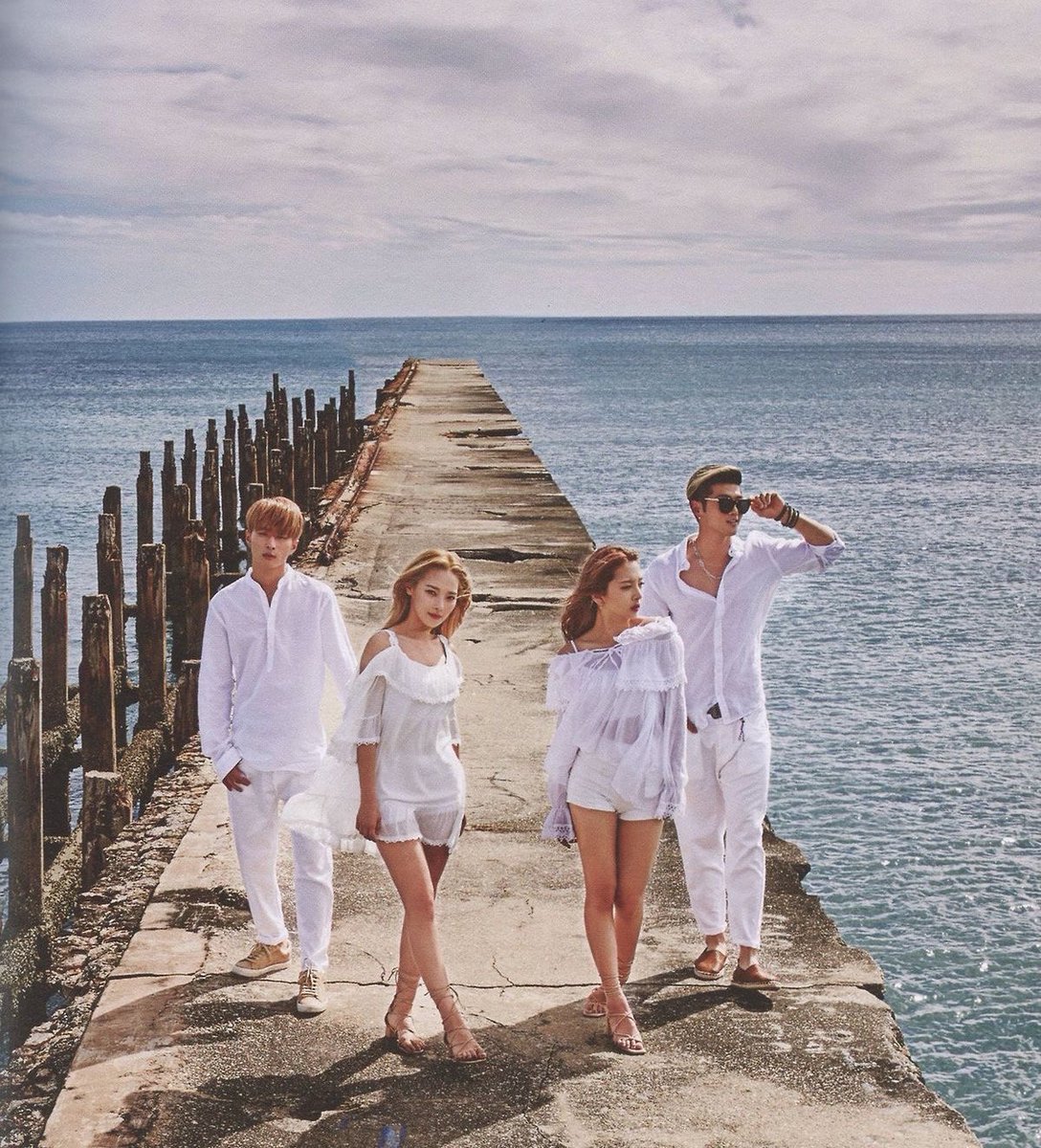 KARD_Charts's tweet photo. "Hola Hola" by KARD has surpassed 15.1 MILLION streams on MelOn!

It’s their FIRST song that surpassed this milestone! 
#KARD #카드 https://t.co/pdKKg06Kzh