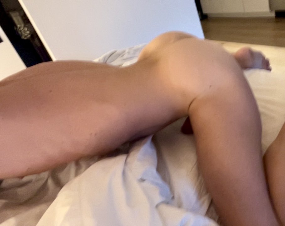 GuyHunterXXX's tweet photo. @lenn_and_jayden Both https://t.co/l4rkN1nx2K