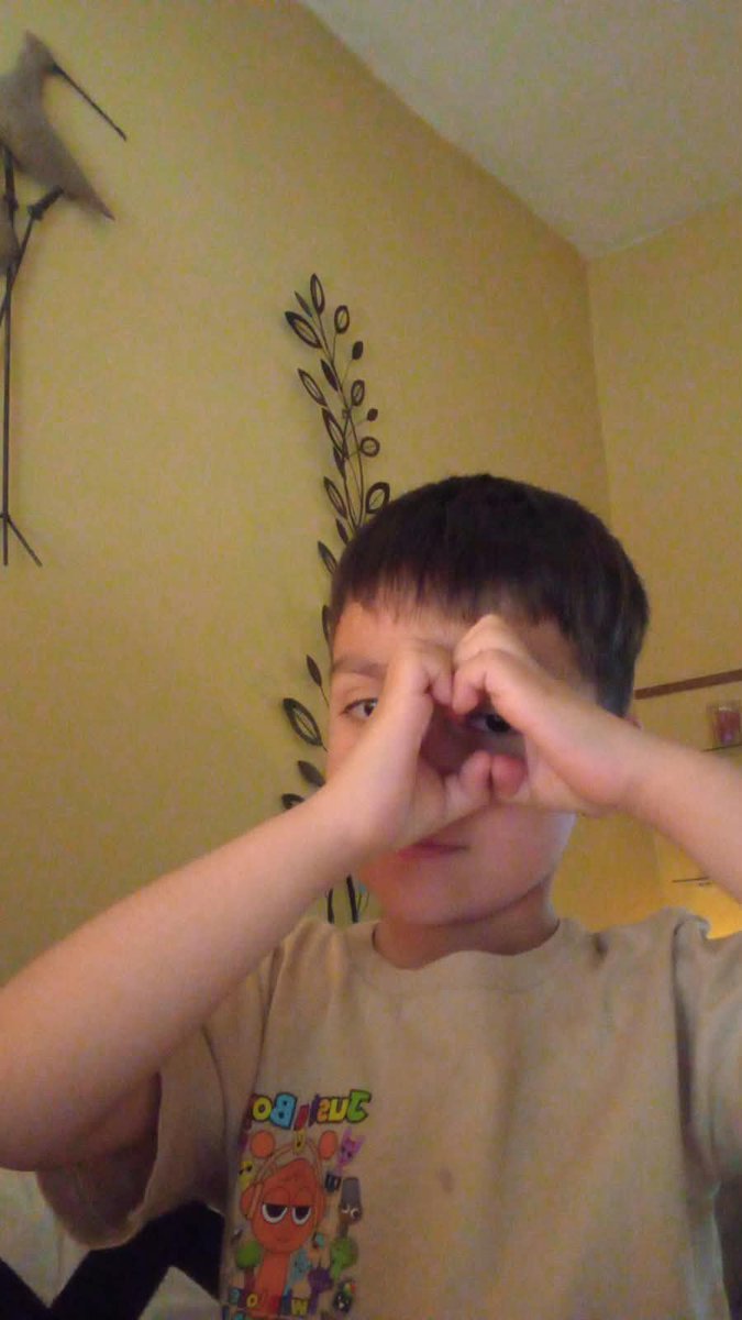 Maririvas968's tweet photo. Mientras tanto Fran que se fue hace dos horas mandándome fotos 😂🤍 (aclaro que es un corazón🫶🏻) https://t.co/QRCFoHRVWG