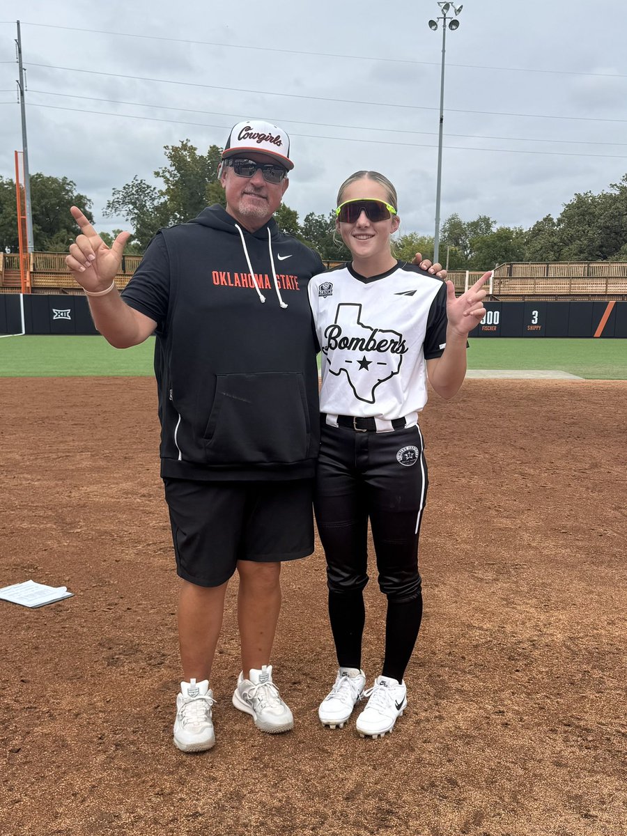 reesemadsen2029's tweet photo. A weekend in Stilly! Thank you @cowgirlsb 🧡@OSUcoachG @Coach_Shippy @bergy_9 @bombers_academy @dale_serie @KristiMalpass @vasquezmarky @rshawn7520 @p_williams20 @C_robertson10 @bombers_fp @DiamondAddicts @ThrallSoftball @ThrallAthletics @bombercoach https://t.co/PisfiC9rVi