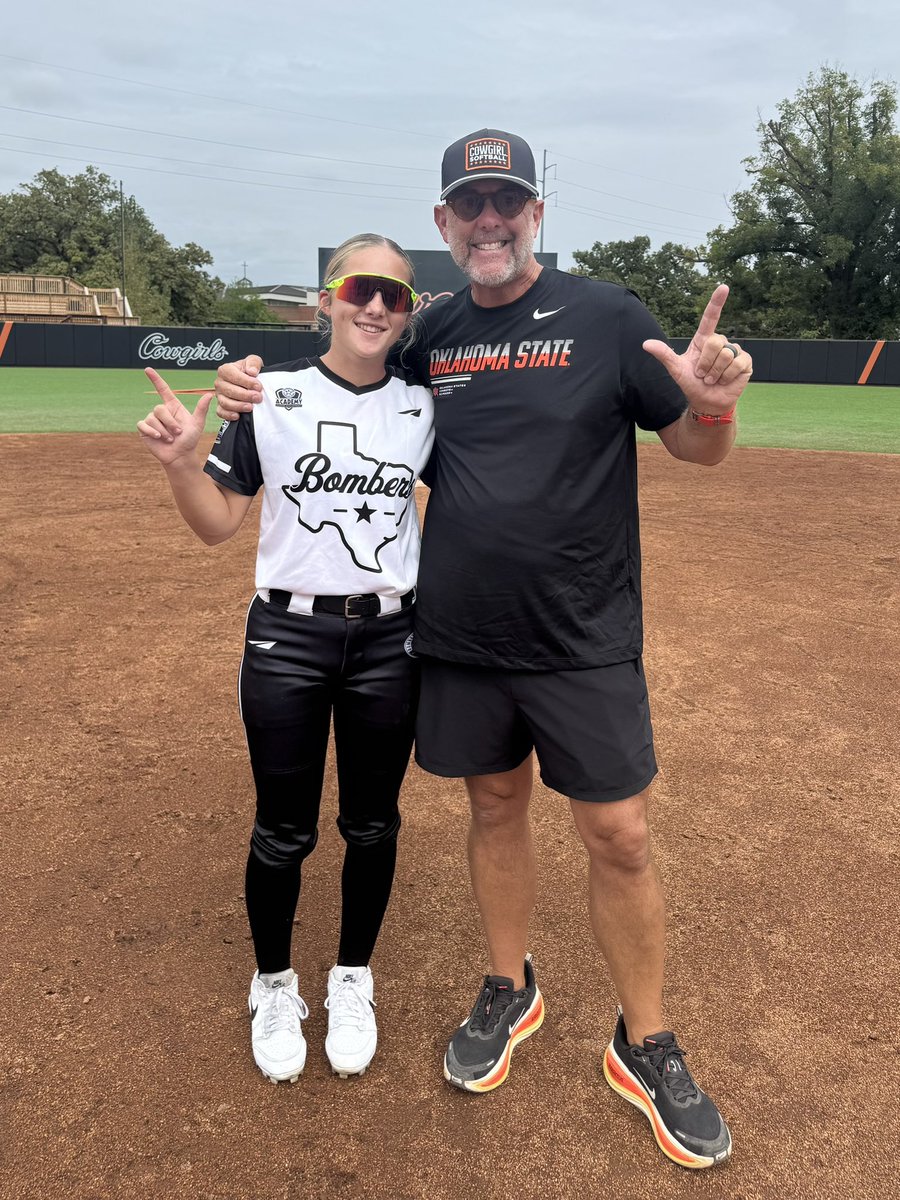 reesemadsen2029's tweet photo. A weekend in Stilly! Thank you @cowgirlsb 🧡@OSUcoachG @Coach_Shippy @bergy_9 @bombers_academy @dale_serie @KristiMalpass @vasquezmarky @rshawn7520 @p_williams20 @C_robertson10 @bombers_fp @DiamondAddicts @ThrallSoftball @ThrallAthletics @bombercoach https://t.co/PisfiC9rVi
