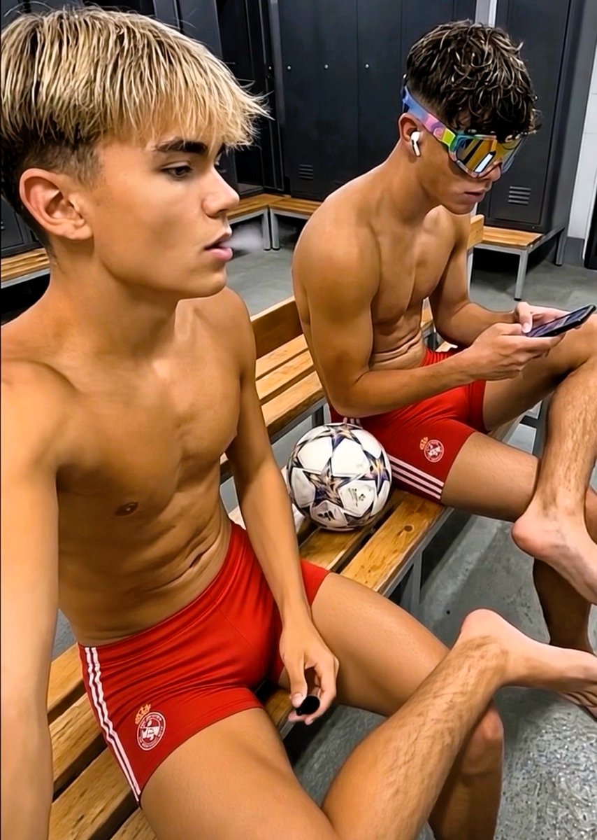 MediaBoys18SFW's tweet photo. #twink #cute #gay #boy
Cortesía de ➪ https://t.co/gwFKpmajBL https://t.co/FviFszbJdU