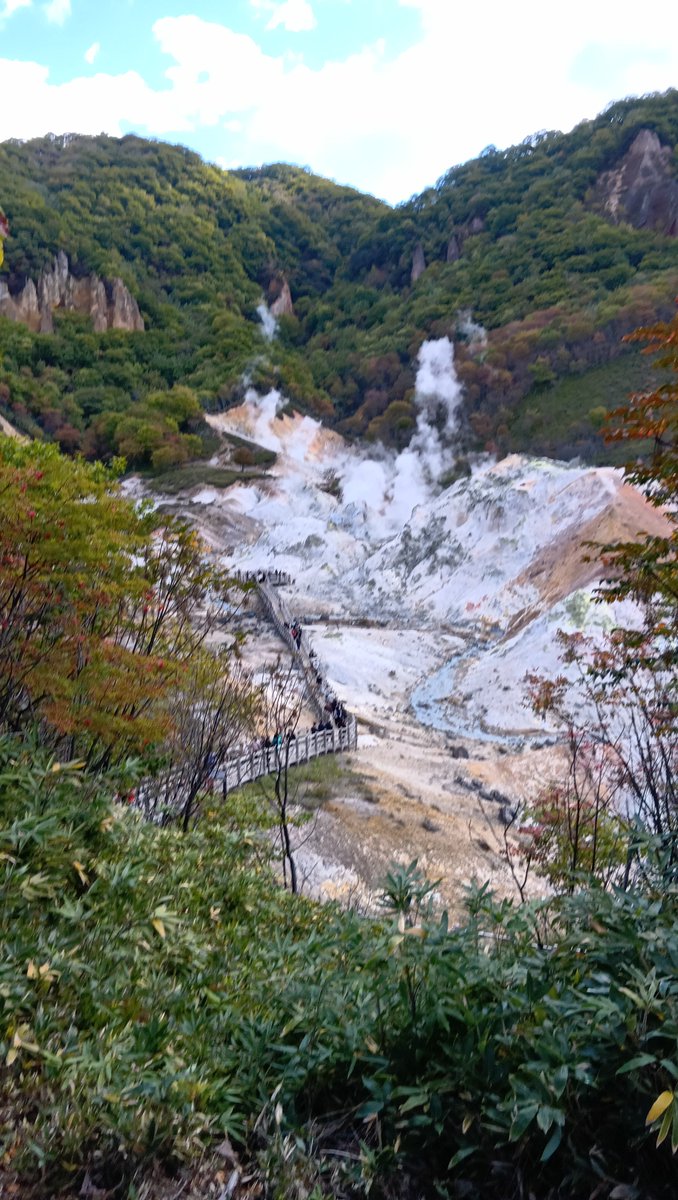 MAPPY_2012's tweet photo. 地獄谷
1時間弱、山道を登り降りして疲れた https://t.co/bKohqomFHR