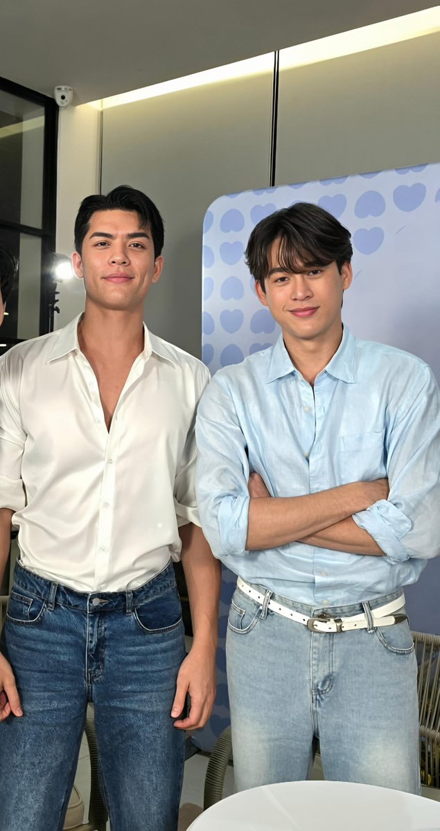 pamssxx's tweet photo. Still the same, still handsome.

#JossGawin https://t.co/cdOF83nHfv