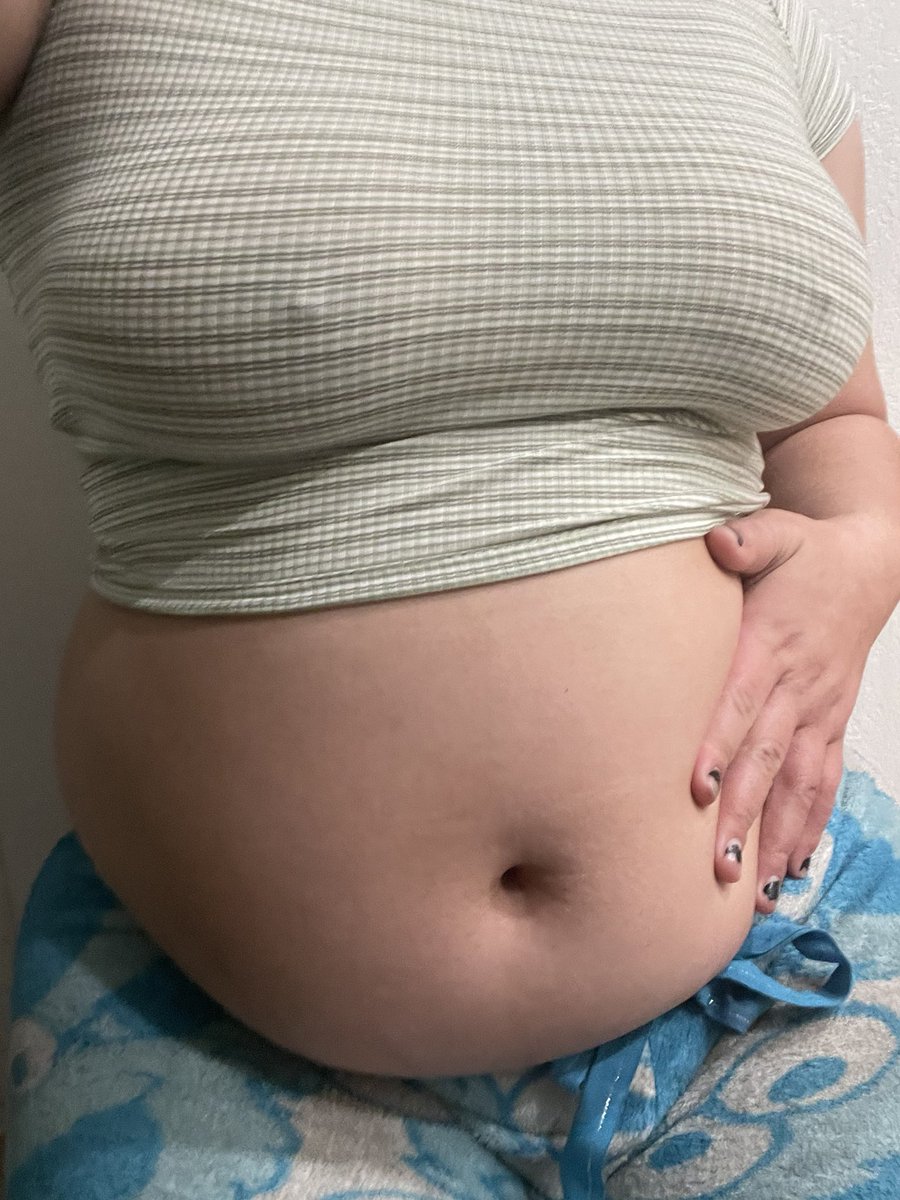 ElmoObo11769's tweet photo. so bloateddd
-
-
-
-
-
-#fatbelly #feedme #feedeegirl #feedingkink #gainingweightonpurpose #fatty #feedeebelly #curvyandbeautiful #getmefatter #fatgirls #fat #fatpig #fatcow #fatter #bigfatty #fattyfatty #fattygirl #gettingfatteronpurpose #fattummy #needtobefatter #helpmegetfat https://t.co/7AgK2FXhvc