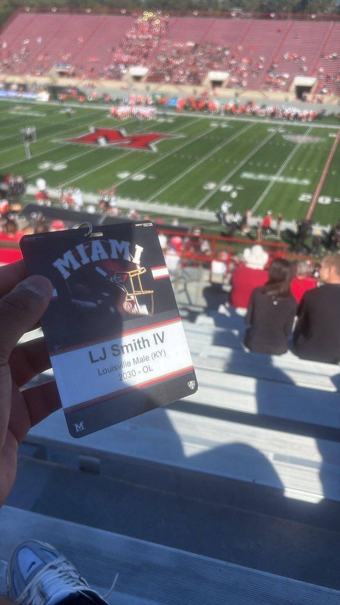 LJ_94_Smith's tweet photo. Had a great time in Oxford. So glad I was able to meet @Coachjpatton and see  @MiamiOHFootball in action.  #brotherhood #FrSZn #LinemenHoopToo 
@LMHSCoachPorter
@KYFUTURESTARS @Coach_QBorders 
@LeoOtt123 @drew15martin @Martin_Miami_HC  @Brett_Meyer2 @ColtArthur @prepredzoneky @54SportsNetwork
