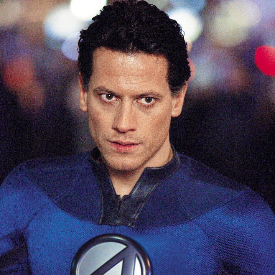 CoveredGeekly's tweet photo. Ioan Gruffudd says he believes fans who think his Fantastic Four is the best only think that out of nostalgia

He compares it to how everyone has a favorite James Bond actor, typically the one they grew up watching

Fans want him back for Secret Wars

(via @thelegacyofnerd) https://t.co/2BLv3wBGW0