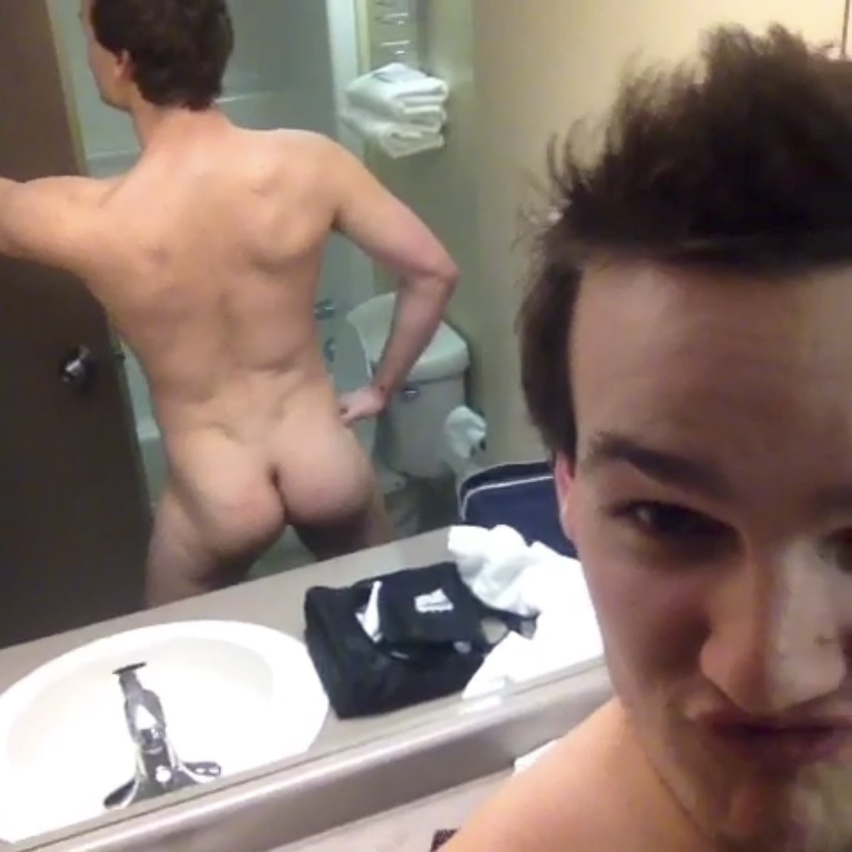 mkfanedits's tweet photo. #str8guys #maleflash #gaystr8
#gayamateur #malenude #soft https://t.co/BCytWKwdrB