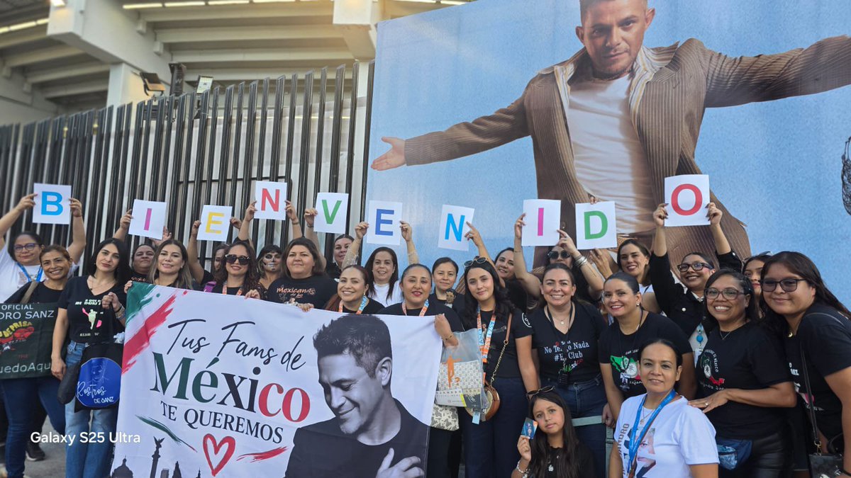 AQueNoMeSuenAS's tweet photo. Tus clubs esperándote ya en Guadalajara @alejandrosanz clubs hermanos y unidos #ClubsSanzMexico @oficialfams @alejandrosanz #YAhoraQue #Fams https://t.co/XtpheA91sQ