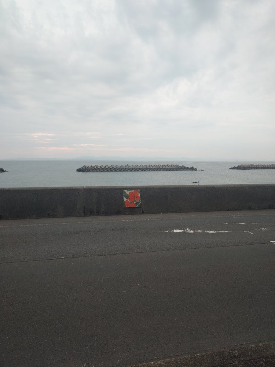 egick_fred's tweet photo. 穏やか

浜掃除やってる https://t.co/hOuXastvde