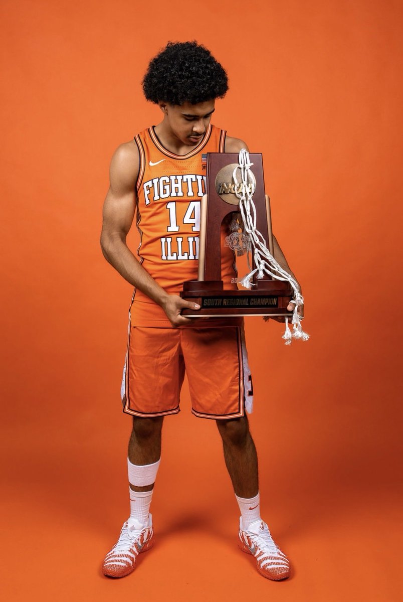 BradyPettigreww's tweet photo. Illini what we thinking?? https://t.co/LPgUjLWiuu