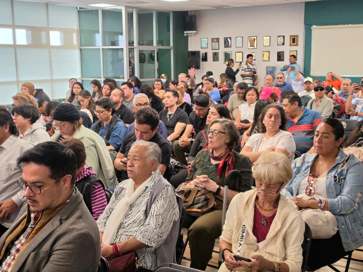 aramirezcuellar's tweet photo. En la Cuauhtémoc, un gran paso en la unificación. Vamos a rescatar la Alcaldía. Hoy tuvimos reunión con liderazgos y vecinos, construyendo mejores condiciones de vida para nuestras colonias. https://t.co/T0pRf1ctoZ