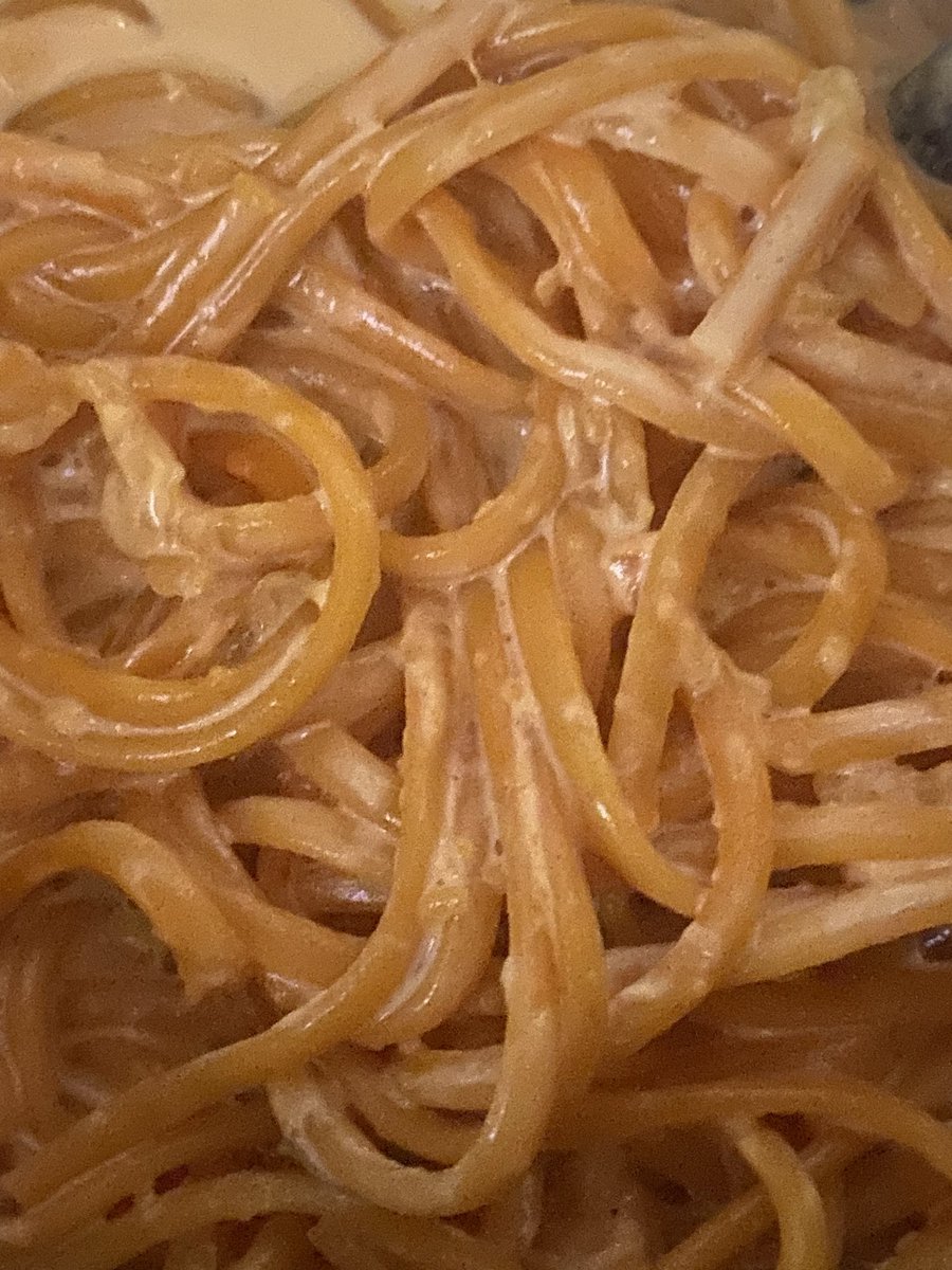 spickfernanda's tweet photo. Me dice mi hermano: eres pastivora Fer ? Esa obsesión con hacer y comer pasta que ? https://t.co/arXplGzhNs