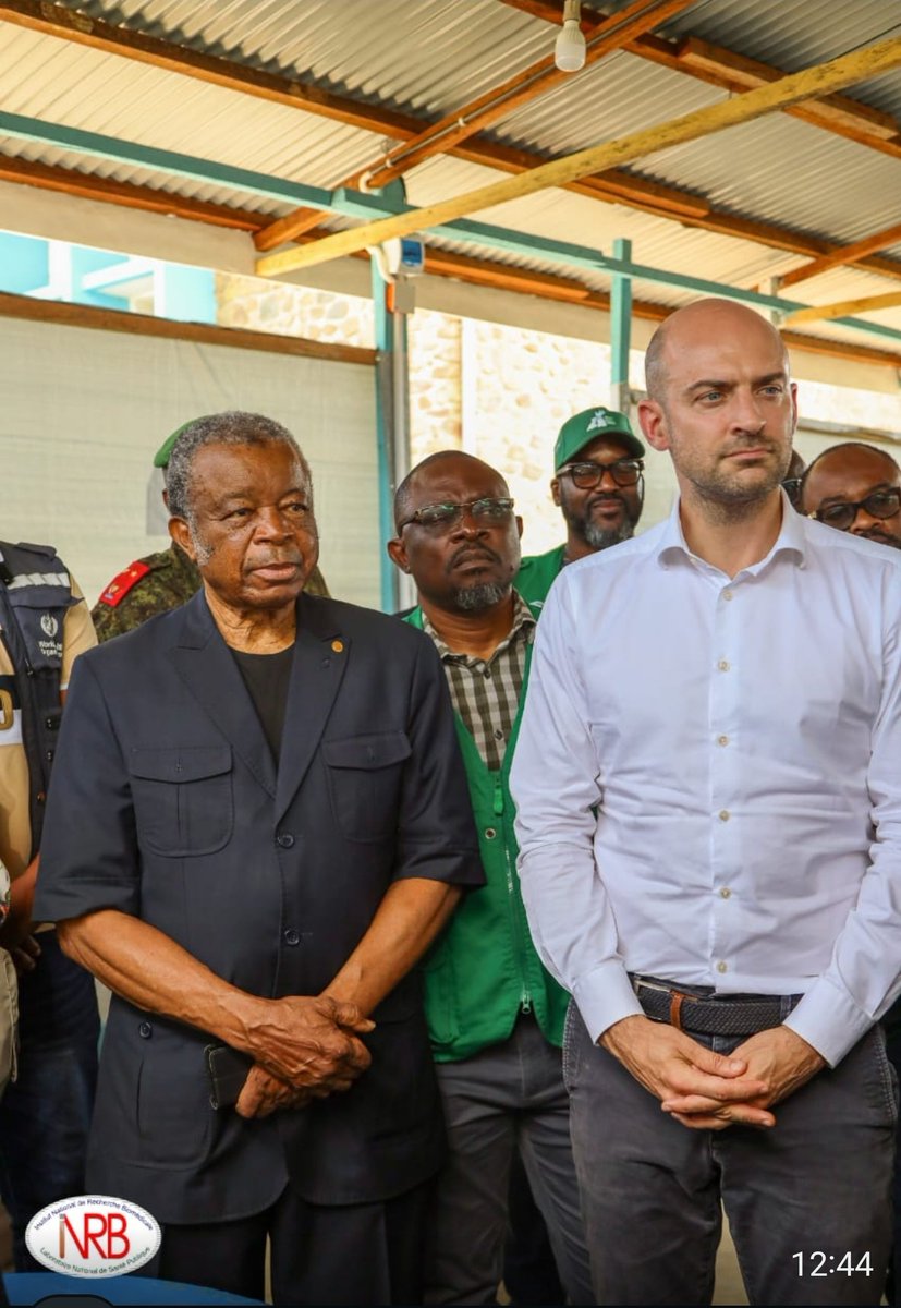 KalonjiTV's tweet photo. *#RDC🇨🇩-#FRANCE🇫🇷:*
Ce 3 octobre, le Prof. Muyembe Tamfum (DG de l’#INRB/#Kinshasa) est arrivé à #Bunia aux côtés de Jean-Noël #Barrot, ministre français de l’Europe et des Affaires étrangères.
La délégation a visité :
• Le Centre de traitement d'#Ebola (#CTE) de #Rwampara.
• Le Laboratoire provincial de santé publique de l’#Ituri.
Une séquence clé pour renforcer la coopération sanitaire et la réponse aux urgences de santé publique.