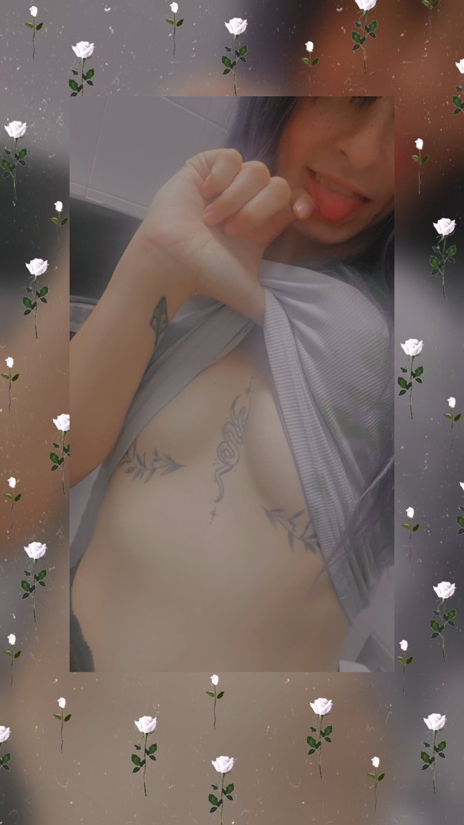 Prettyybabe1020's tweet photo. Been out n about all dayyy. Wishing clothes werent needed.. I love being sneakkyy 🫣🤭 https://t.co/GosBwwaCSd