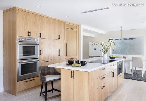RoryClipsham's tweet photo. #Houzz White-and-Wood Kitchen https://t.co/qtAZMaVrm4 bright layouts, brimming with warmth &amp; inviting ambiance #RealEstate #property #houses #renovation #townhomes #homes #apartments #condos #lifestyle #investment. https://t.co/WYT9GAhNt4
