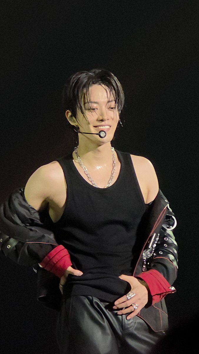 pigletcloud's tweet photo. He's the best pokoknya mah 🤩🥰
Nakamoto YUTA 💚

#NCT127_5TH_NEOCITY_THE_REDLINE_in_JAKARTA 
#NCT127inJAKARTA https://t.co/uvczQzbHzZ