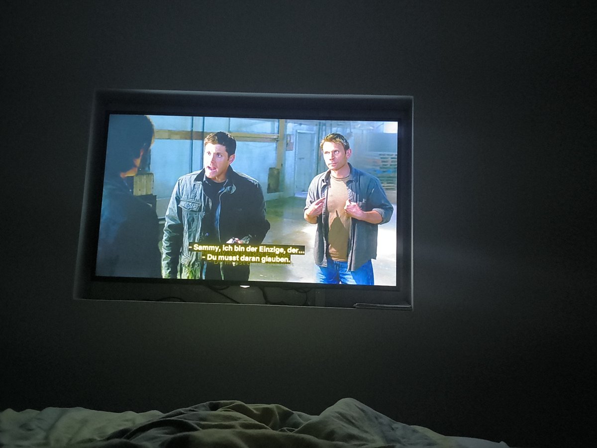 ORKL_Stunz's tweet photo. Kurz vom Schlafen gehen bißchen noch Supernatural schauen :D

#Supernatural https://t.co/pSzRDh1Pgu