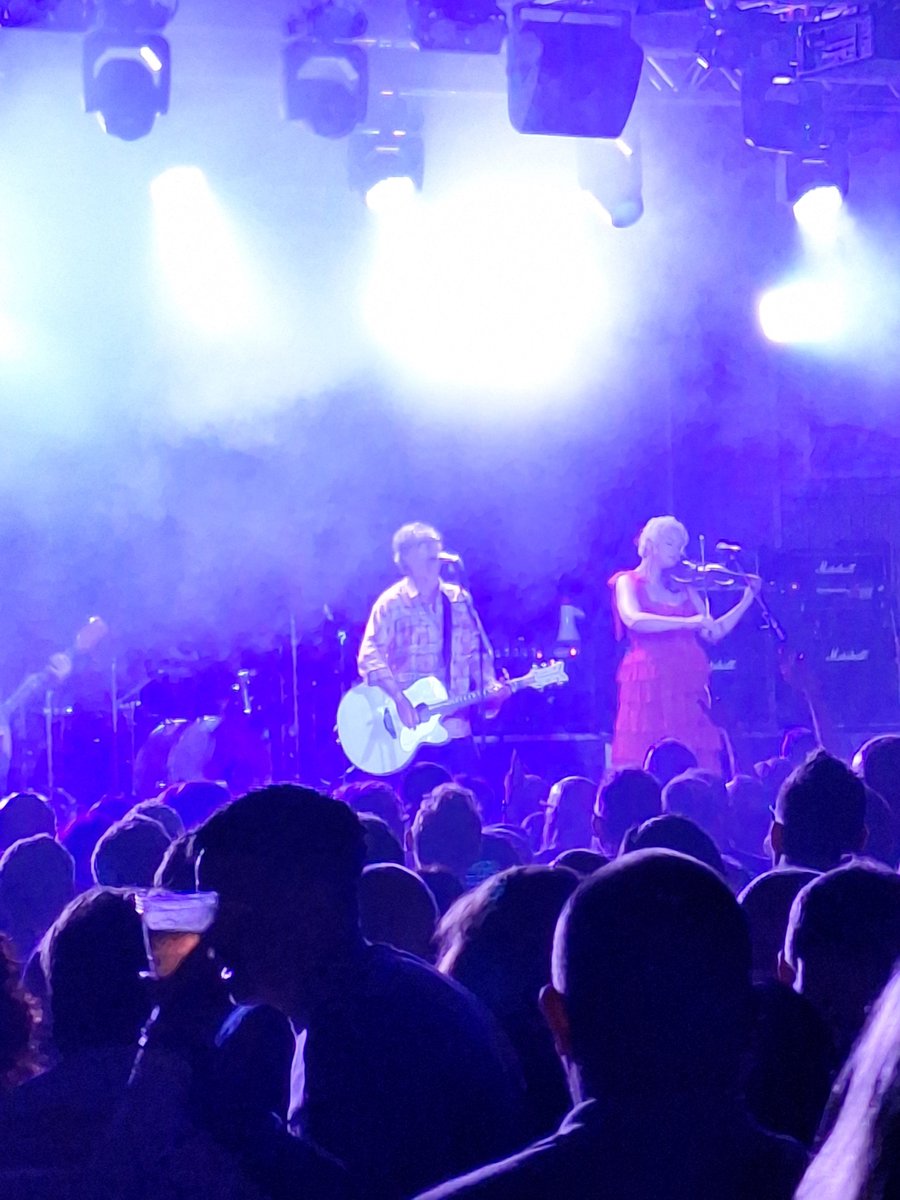 richwilkes7's tweet photo. Cpl of (crap) pics from tonight #inspiralcarpets #thewonderstuff https://t.co/NtNUg9Gj6e