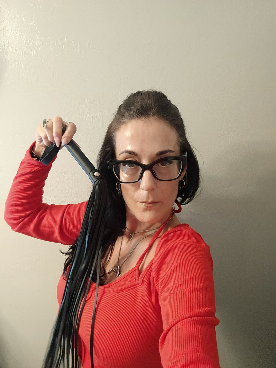 MissValentinaVV's tweet photo. You know what you did...now its time for punishment https://t.co/m2S6CgAQEo