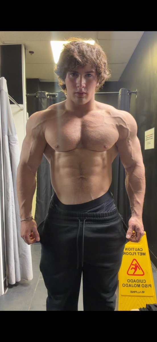 PaulJacksonFit's tweet photo. #gym #bodybuilding #fitness #fyp #viral https://t.co/JXV2bb0o9e