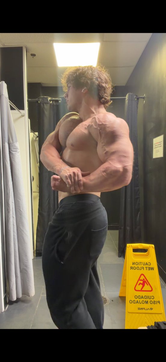 PaulJacksonFit's tweet photo. #gym #bodybuilding #fitness #fyp #viral https://t.co/JXV2bb0o9e