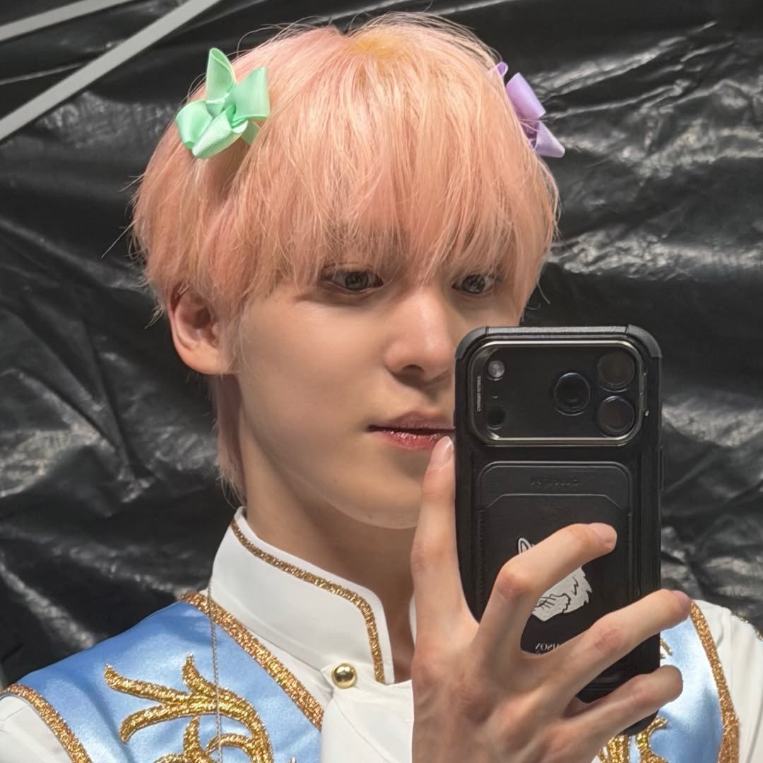 pupteeez's tweet photo. 🐶

pretty puppy always has his camera up and ready to record, especially when he’s getting his hole filled https://t.co/B1lYRjwYYM