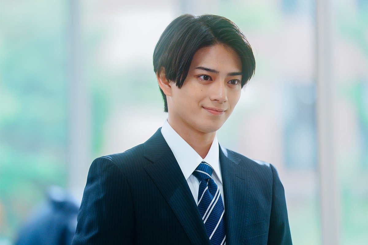 modelpress's tweet photo. 【今夜放送📺️】「もうパパ！」第1話🏚️

“ちょっとした有名人”紀子（原菜乃華）
先輩・陽日（岩瀬洋志）に恋心抱く

📸場面写真多数
https://t.co/PSrlYnPiff https://t.co/WICUcr9aob