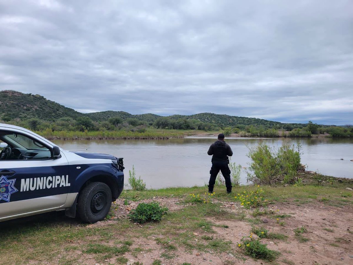 sspdgo's tweet photo. Con motivo de las intensas lluvias, Secretaría de Seguridad Pública ha activado el operativo de Reacción a Contingencias Naturales, en San Bernardo, Dgo., personal de policía municipal a través del #MandoCoordinado, realiza recorridos de prevención https://t.co/YRxA2EARby