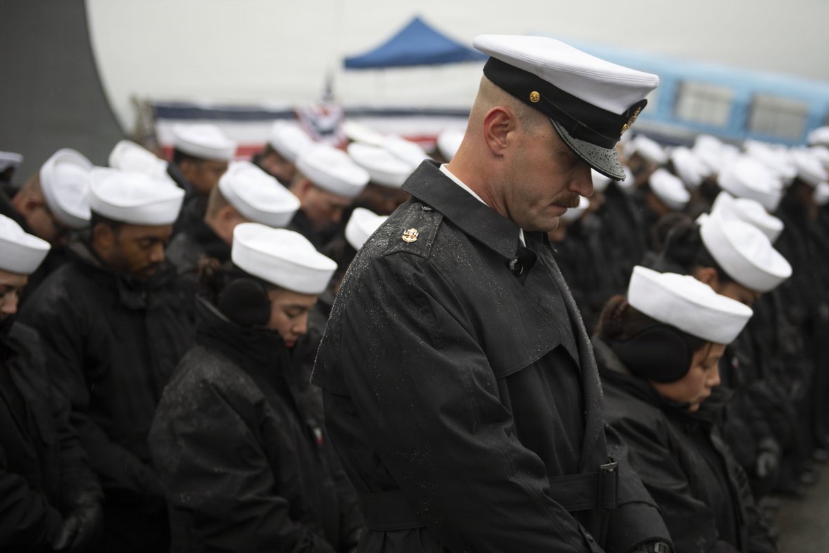 USFleetForces's tweet photo. 📍Whittier, Alaska

"Man our ship and bring her to life!" ⚓️🇺🇸

Congratulations to the crew of the newly commissioned USS Ted Stevens (DDG 128)!   

#USNavy #USSTedStevens #DDG128 #LeadWithCourage

📸: Mass Communication Specialist 1st Class Chelsea Daily https://t.co/irJnl7ysRF