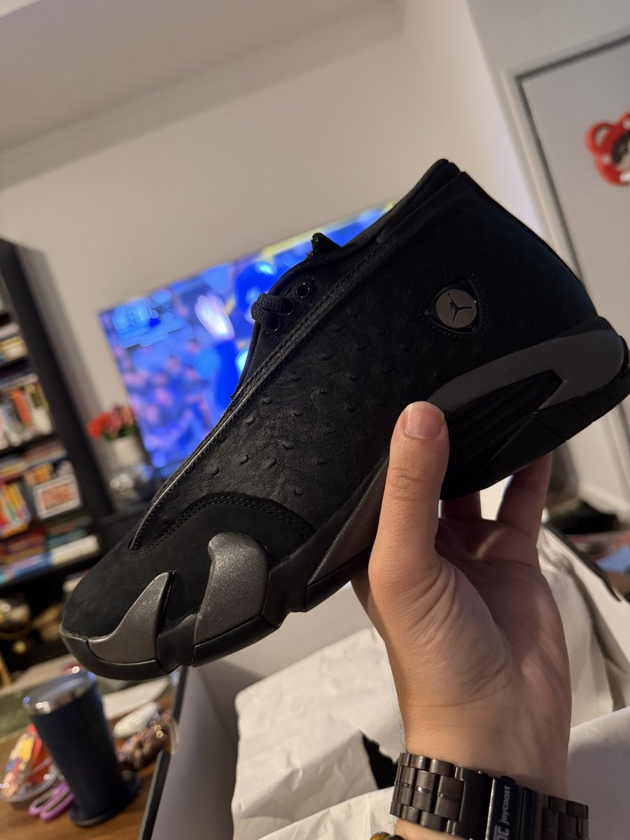 MattHasTheShoes's tweet photo. #BlackPack https://t.co/7JGyiIdzeJ