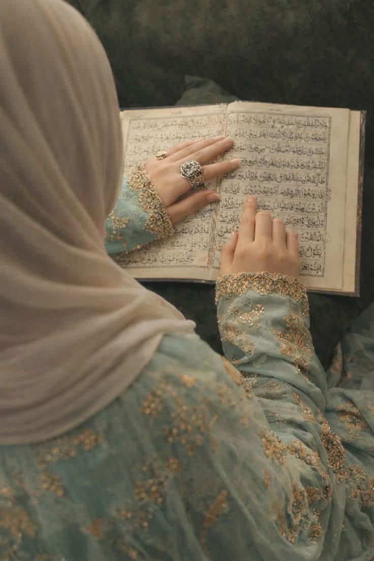 Erum8official's tweet photo. يَخْتَصُّ بِرَحْمَتِهِ مَنْ يَشَاءُ ۗ وَاللَّهُ ذُو الْفَضْلِ الْعَظِيمِ

وہ اپنی رحمت سے جس کو چاہتا ہے خاص کر لیتا ہے اور خدا بڑے فضل کا مالک ہے

سُورَةُ آلِ عِمۡرَانَ - 74 https://t.co/amHrW2Xuel