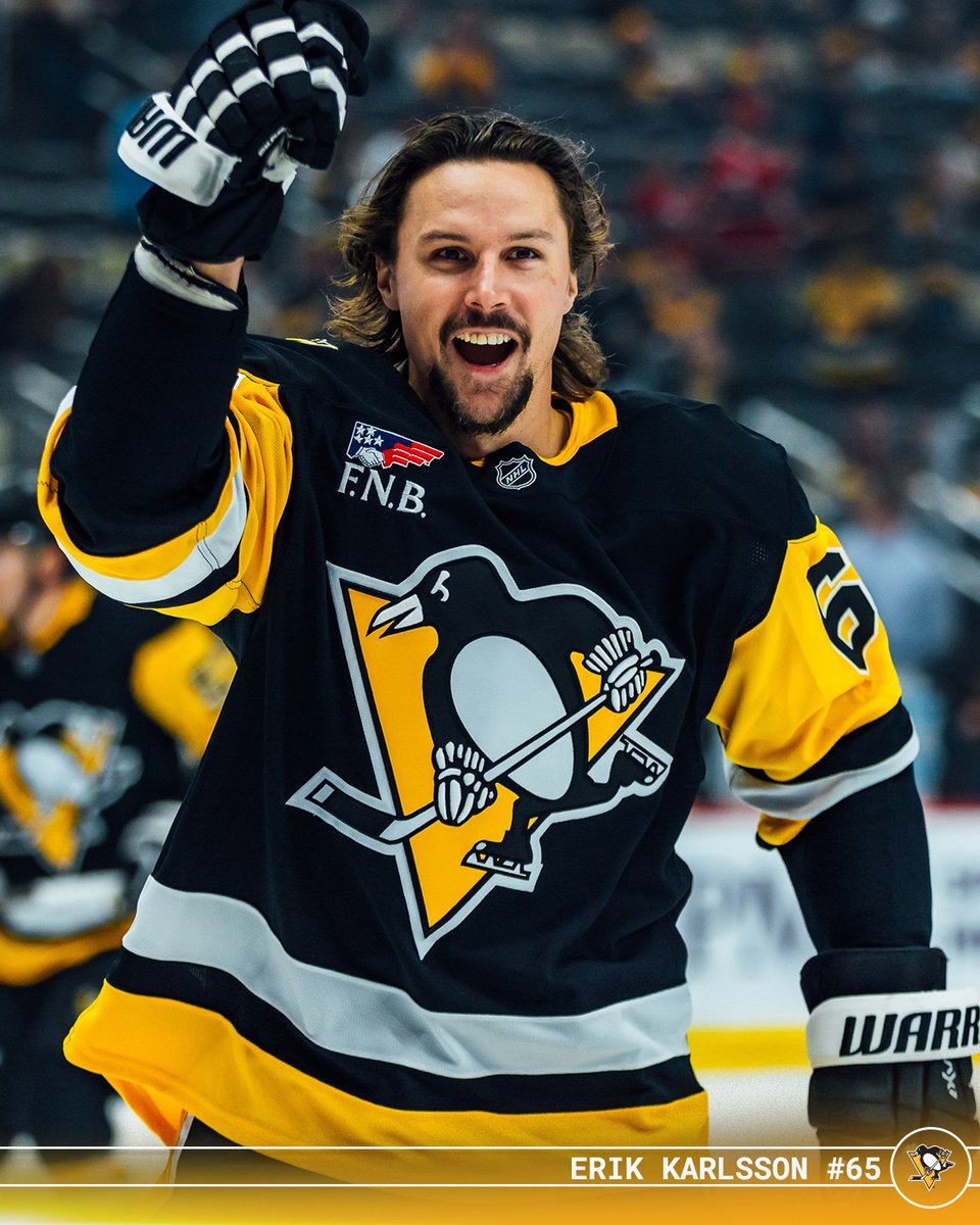 Mood because it's the first Saturday night of the season 😃 
 [📷](https://pbs.twimg.com/media/HTve2vMaUAABAOv.jpg) https://pbs.twimg.com/media/HTve2vMaUAABAOv.
